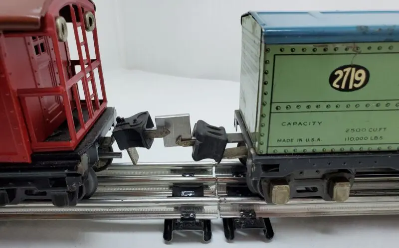 Coupler Adapter - STD & O Ga Lionel Latch/ Box to Latch/Box (1/4" difference in height) - 2 Pack - Image 6