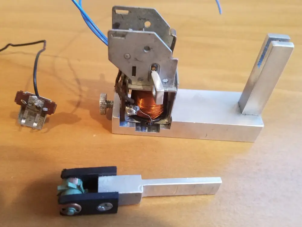 E Unit Station with Breaker Bar - STD & O gauge - Image 2