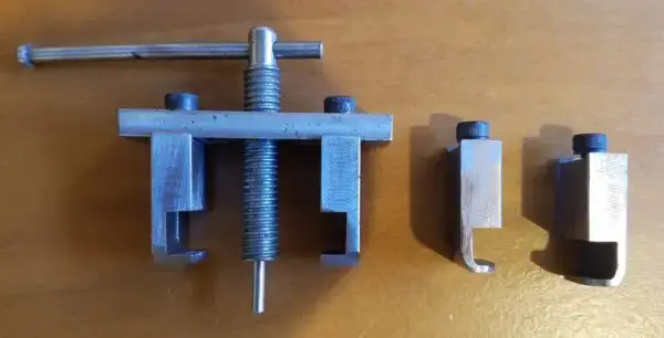 Large Gauge Wheel Puller w/ Standard & Special Duty Jaws Comb - O Gauge