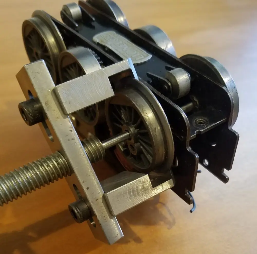 Large Gauge Wheel Puller w/ Standard Duty Jaws - O Gauge - Image 3