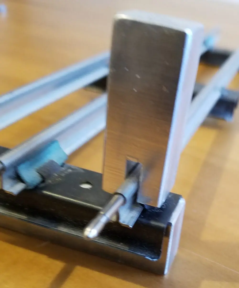 Track Tie Punch - Standard gauge - Image 4