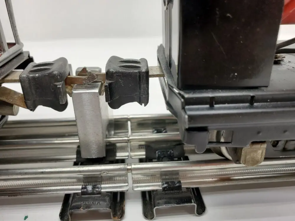 Height Gauge for Lionel Coupler - Latch & Box - Image 5