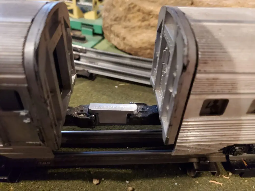 Coupler Spacer for Lionel Knuckle - Image 4